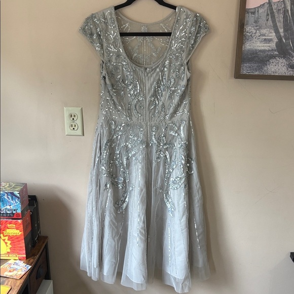 Aidan Mattox | Adrianna Papell Silver Beaded Short Sleeve Dress Size 6 - Picture 8 of 13